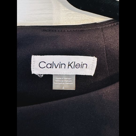NWT!  Calvin Klein Women's Colorblocked Side-Slit Sheath Dress Size 4 - Picture 7 of 7